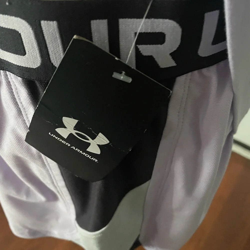 NWT Under Amor sports outfit T shirt/Shorts lavender Size Large - Picture 4 of 9